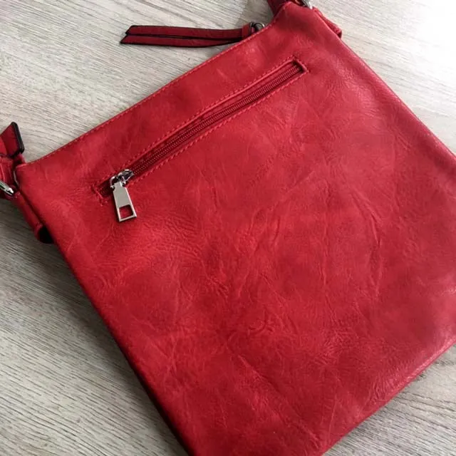 LARGE RED MULTI COMPARTMENT CROSS BODY OVER SHOULDER BAG WITH LONG STRAP