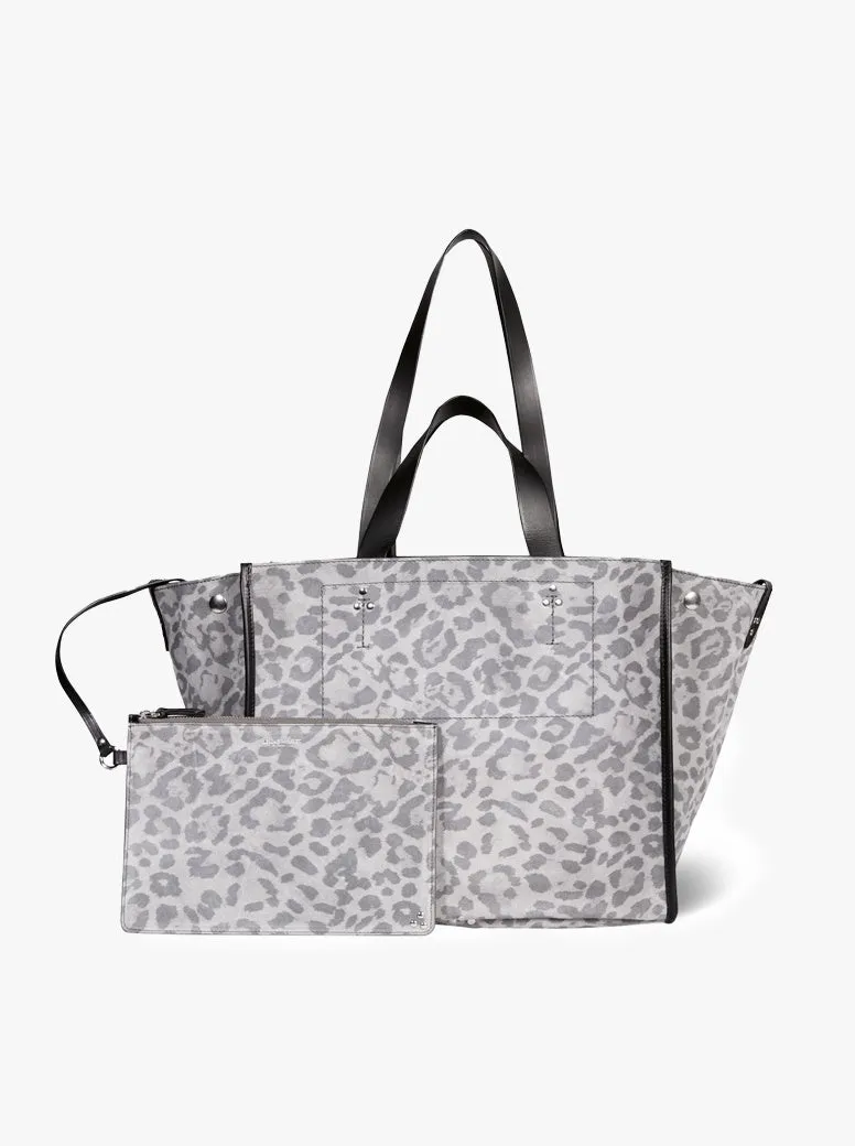 Leon grey leopard