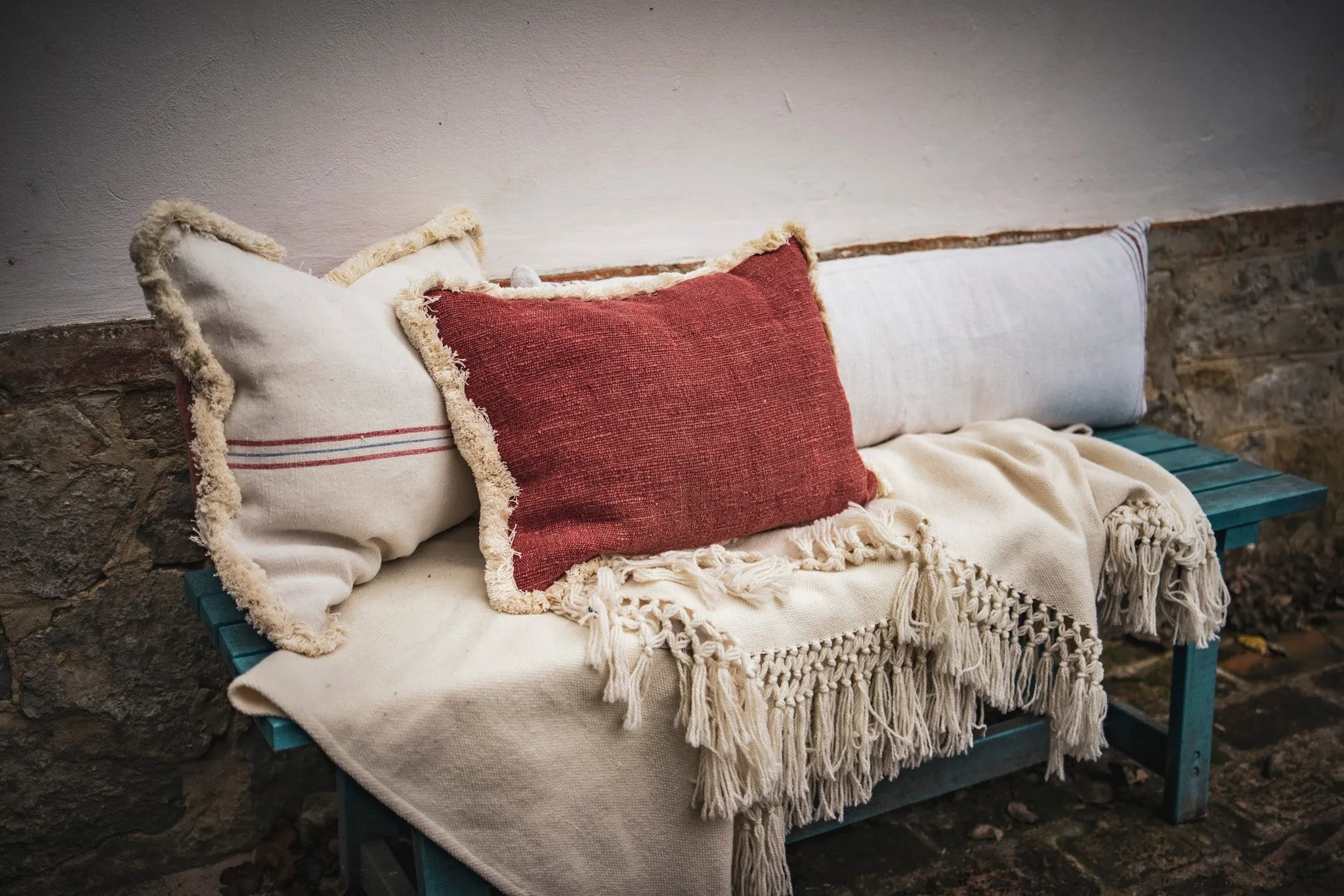 Pillow: Handwoven antique Hungarian hemp - P294