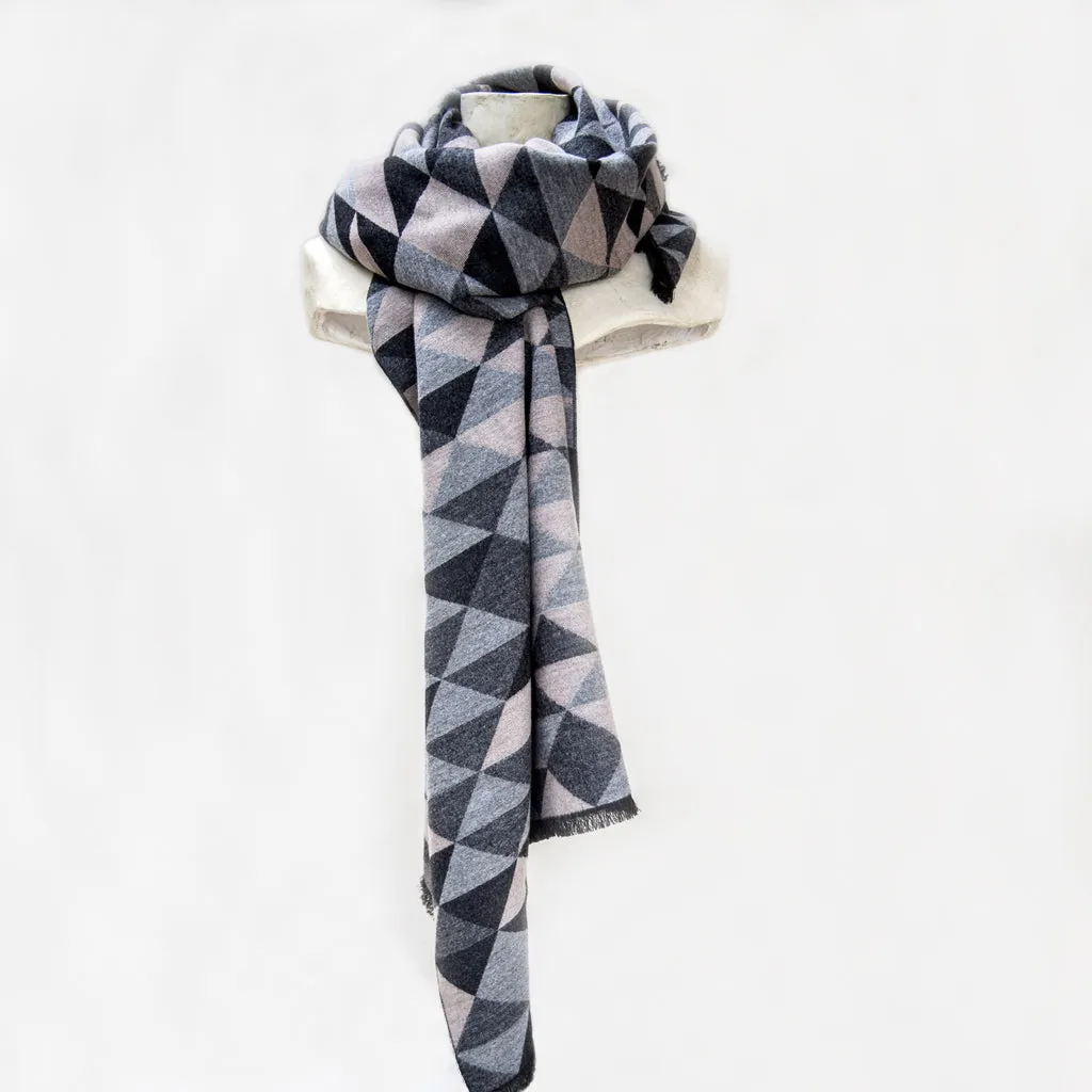 Tutti Luxurious Geometric Wrap – Grey