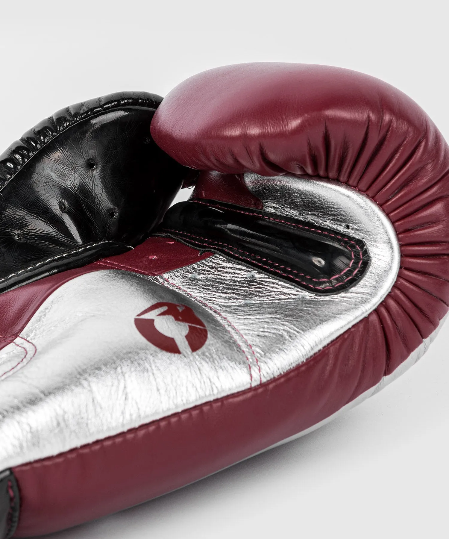 Venum Giant 3.0 Boxing Gloves Limited Edition - Burgundy